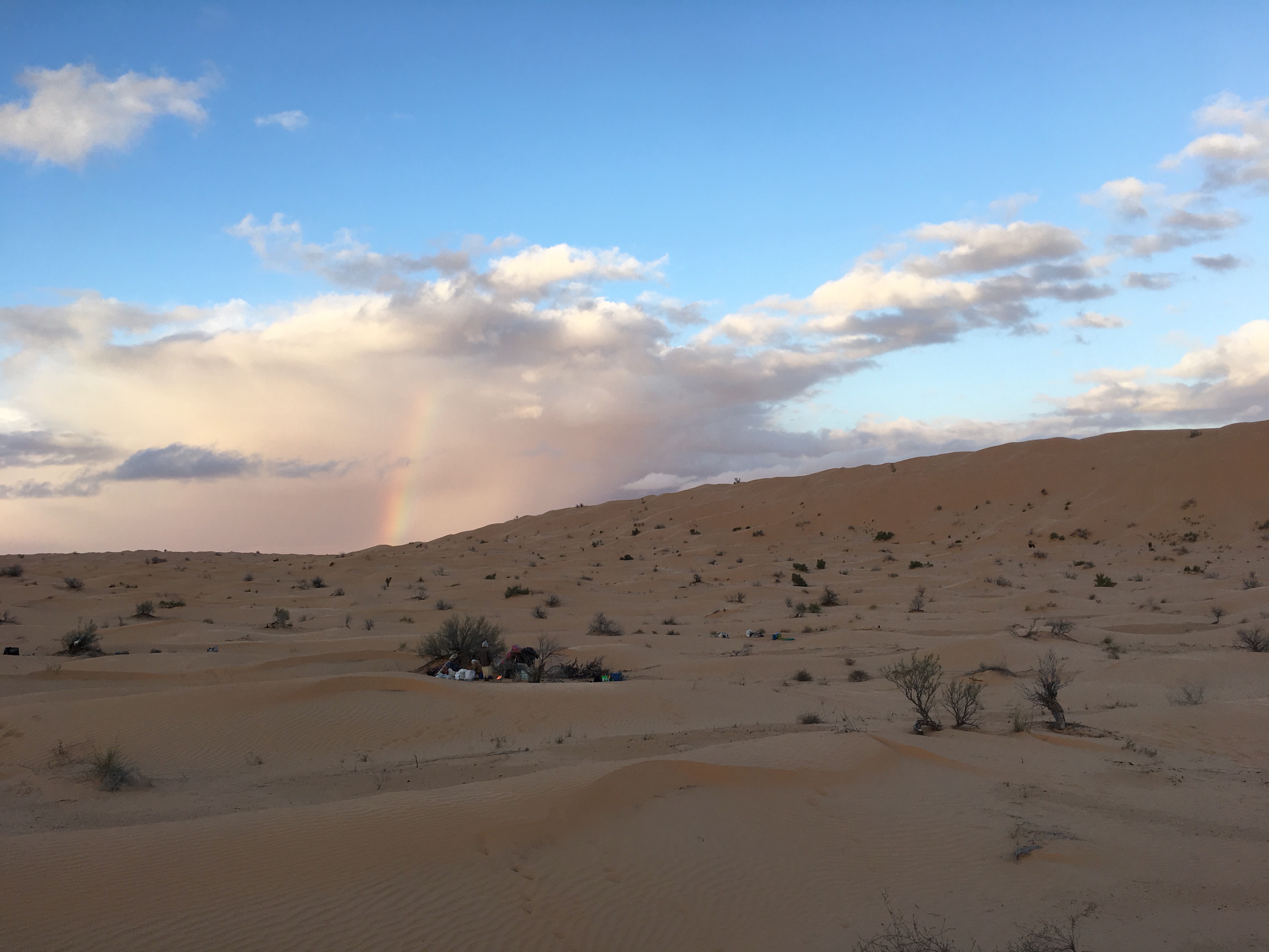 Regenbogen in der Wüste